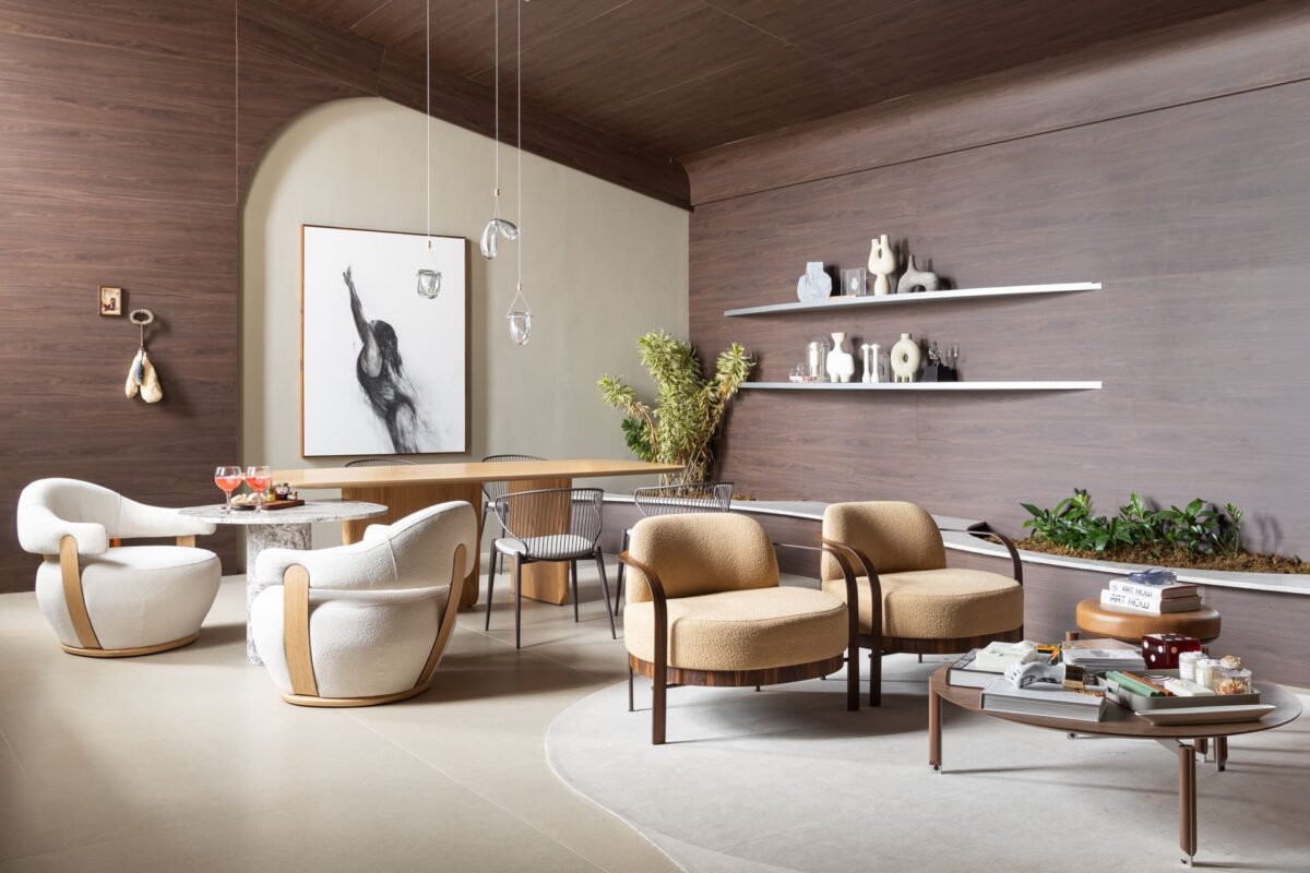Interior de casa com design voltado para entretenimento, integrando tecnologia e conforto em um ambiente elegante